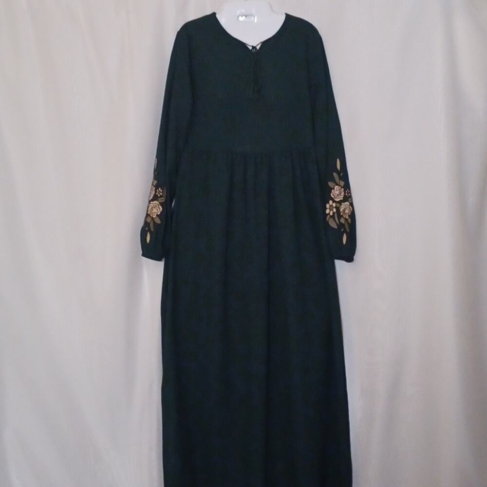 ELIT Life Green Maxi Dress With Embroidery. Size 38(6) - Picture 1 of 13